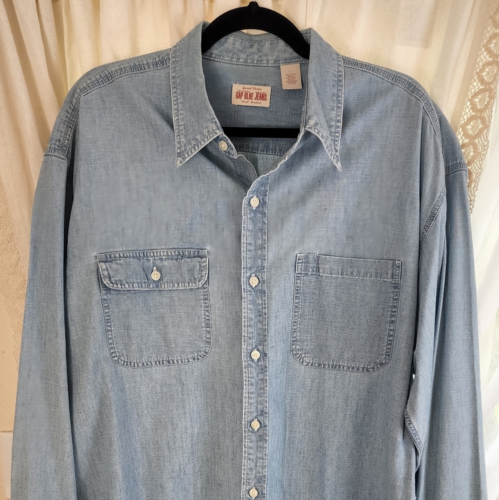 Gap Blue Jeans Button Down (Long Sleeve)
